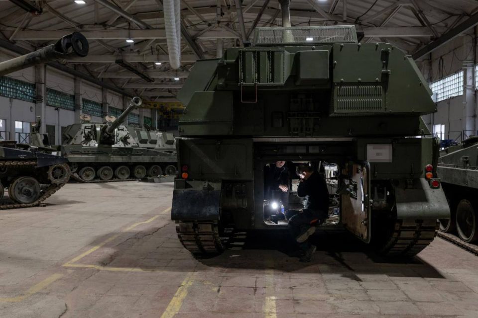 Британия вышла из тени: Лондон признал свои военные «автосервисы» на Украине Британия вышла из тени: Лондон признал свои военные «автосервисы» на Украине