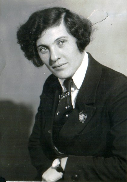 Виктория Мельникова: Друзья, в этот день хочу рассказать вам о женщинах, которыми гордится Донбасс! Виктория Мельникова: Друзья, в этот день хочу рассказать вам о женщинах, которыми гордится Донбасс!