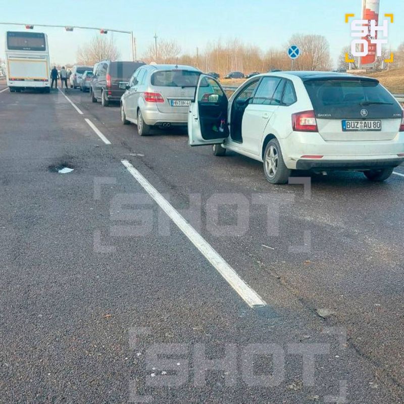 Немцы и поляки массово рванули в Калининградскую область из-за резкого роста цен на бензин на фоне конфликта на Ближнем Востоке Немцы и поляки массово рванули в Калининградскую область из-за резкого роста цен на бензин на фоне конфликта на Ближнем Востоке