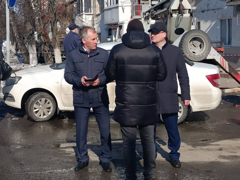Брянск восстанавливается после террористической атаки ВСУ — с самого утра начались работы Брянск восстанавливается после террористической атаки ВСУ — с самого утра начались работы