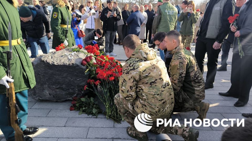 Памятный митинг в годовщину освобождения Суджи от ВСУ прошёл в Курске Памятный митинг в годовщину освобождения Суджи от ВСУ прошёл в Курске