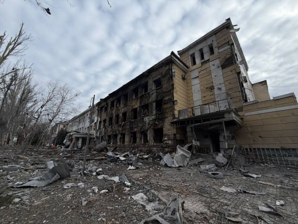 Два майора: А в чем разница в геноциде? Два майора: А в чем разница в геноциде?