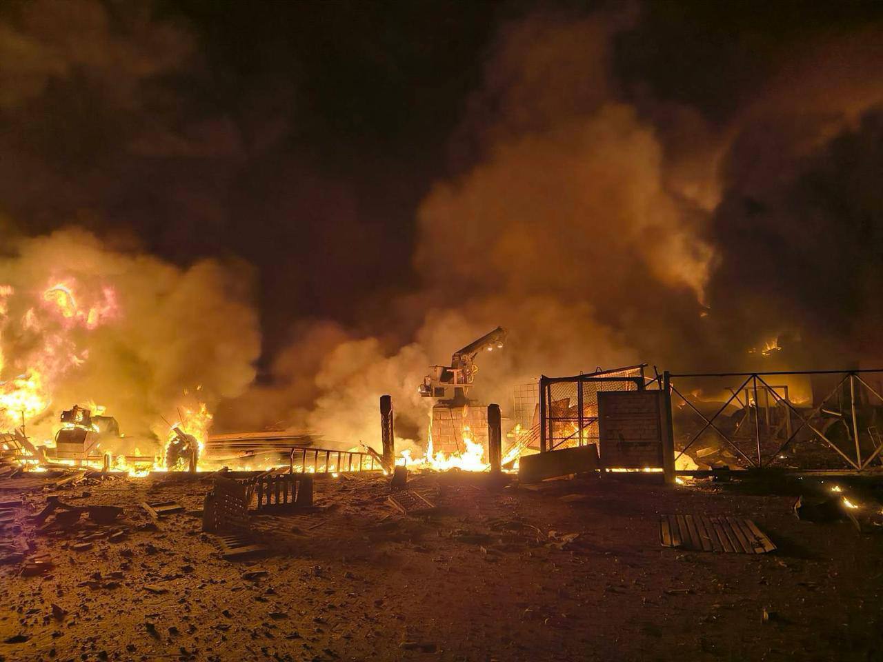 Помимо работы по Киеву и окрестностям, отработали в Николаеве и Днепропетровской области Помимо работы по Киеву и окрестностям, отработали в Николаеве и Днепропетровской области