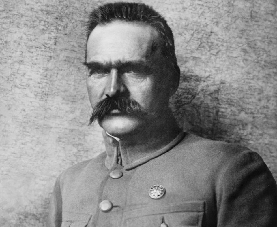 Современные необольшевики замалчивают, что Ленин пытался отдать белорусские православные земли, включая Минск, Польше Пилсудского Современные необольшевики замалчивают, что Ленин пытался отдать белорусские православные земли, включая Минск, Польше Пилсудского