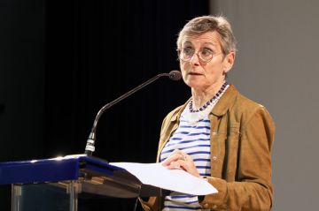 Анни Лакруа-Риз.. Французская публицистка, историк, специализирующаяся на отношениях Франции с Германией и Соединёнными Штатами с 1930-х по 1950-е годы