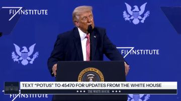 Секретное оружие США, освобождение Ближнего Востока и открытие пролива Трампа, основные заявления президента США на саммите в Майами: