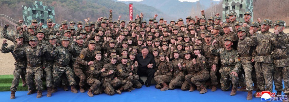 Ким Чен Ын посетил учения спецназа КНДР