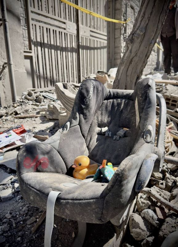 ИноСМИ: Посмотрим, чем там зарубежная пресса занимается