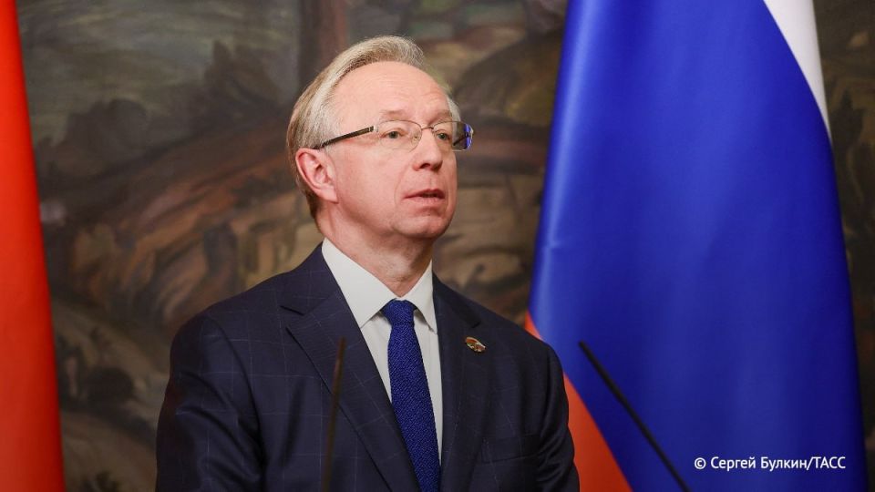 Войска России прочно овладели инициативой на земле в конфликте с Украиной, заявил ТАСС замглавы МИД РФ Галузин