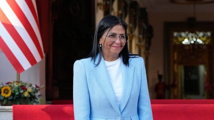 Вашингтон снял санкции с Дельси Родригес, исполняющей обязанности президента Венесуэлы