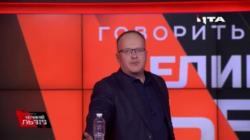 "Надевают форму, выезжают, хватают людей и требуют деньги"