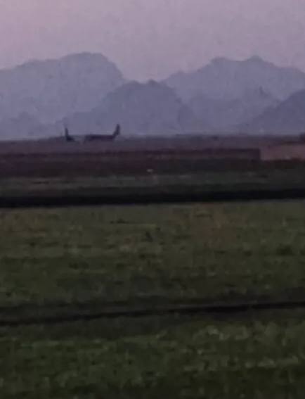 Пожары продолжают бушевать на месте передовой оперативной базы, использованной спецназом США в Южном Иране во время прошлой ночной операции по спасению офицера системы вооружения (WSO) сбитого истребителя F-15E Strike Eagle