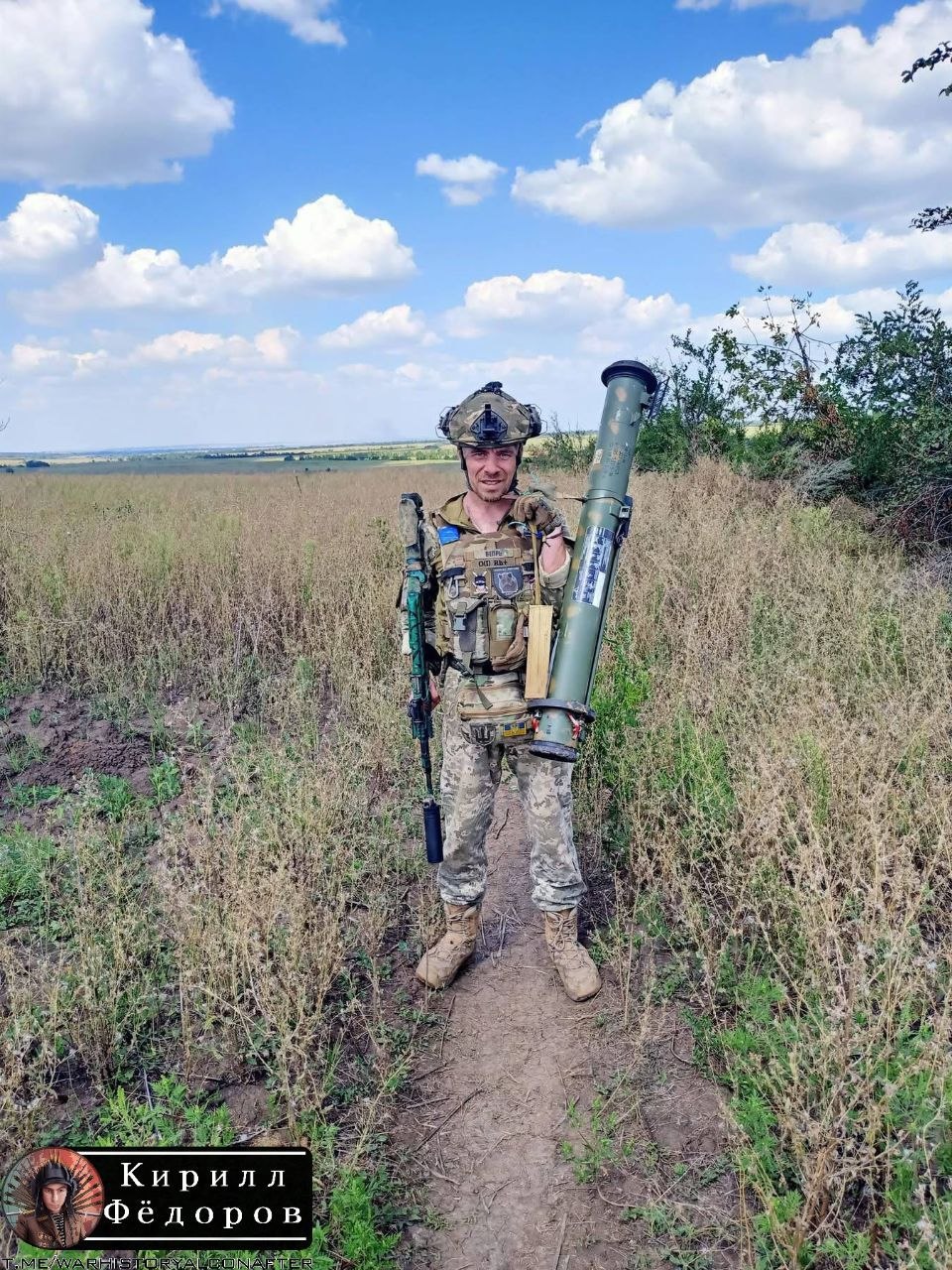 Хохол жалуется, что он воюет за право быть человеком 2 сорта Хохол жалуется, что он воюет за право быть человеком 2 сорта
