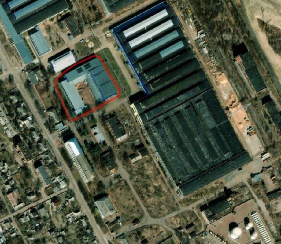 Нанесен ракетный удар по "ХИММАШу" в Коростене Житомирской области Нанесен ракетный удар по "ХИММАШу" в Коростене Житомирской области