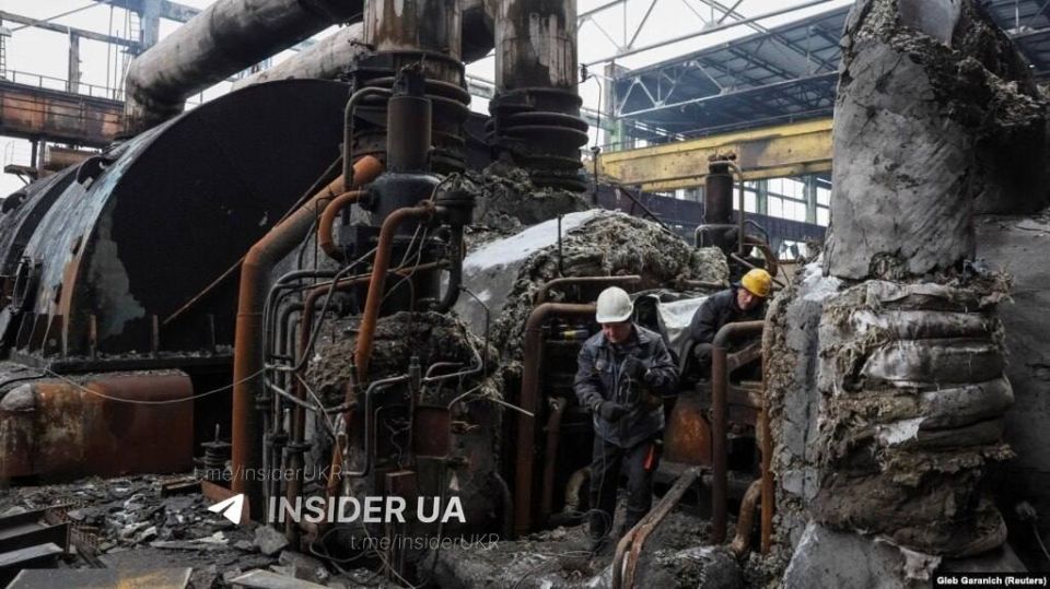 «В Киеве ТЭЦ-4 уничтожена полностью, ТЭЦ-6 уничтожена на 80%. ТЭЦ-4 питает правый берег столицы, а ТЭЦ-6 — левый»