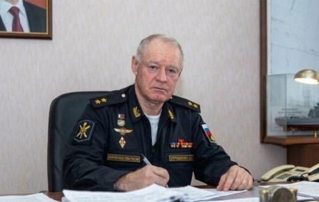 Среди погибших при крушении транспортного самолета Минобороны РФ Ан-26 в Крыму 31 марта был командующий 45-й армией ВВС и ПВО Северного флота Александр Отрощенко, сообщил губернатор Мурманской области Андрей Чибис на...