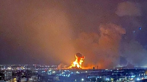 США и Израиль в ответ ударили по иранскому алюминиевому заводу в Араке и нефтехимическому комплексу Фаджр в Махшахре