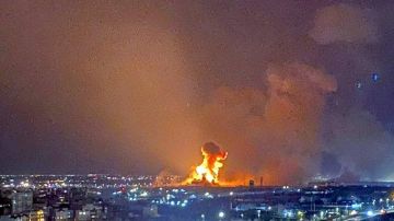 США и Израиль в ответ ударили по иранскому алюминиевому заводу в Араке и нефтехимическому комплексу Фаджр в Махшахре