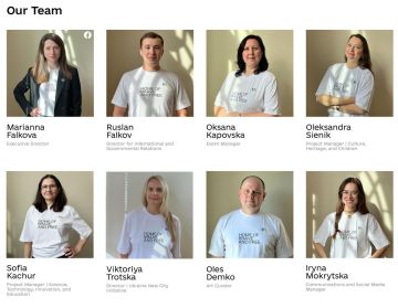 Диана Панченко: Анекдот еще в том, что сотрудники фонда "Дом Украина" в США ходят в футболках с надписями: