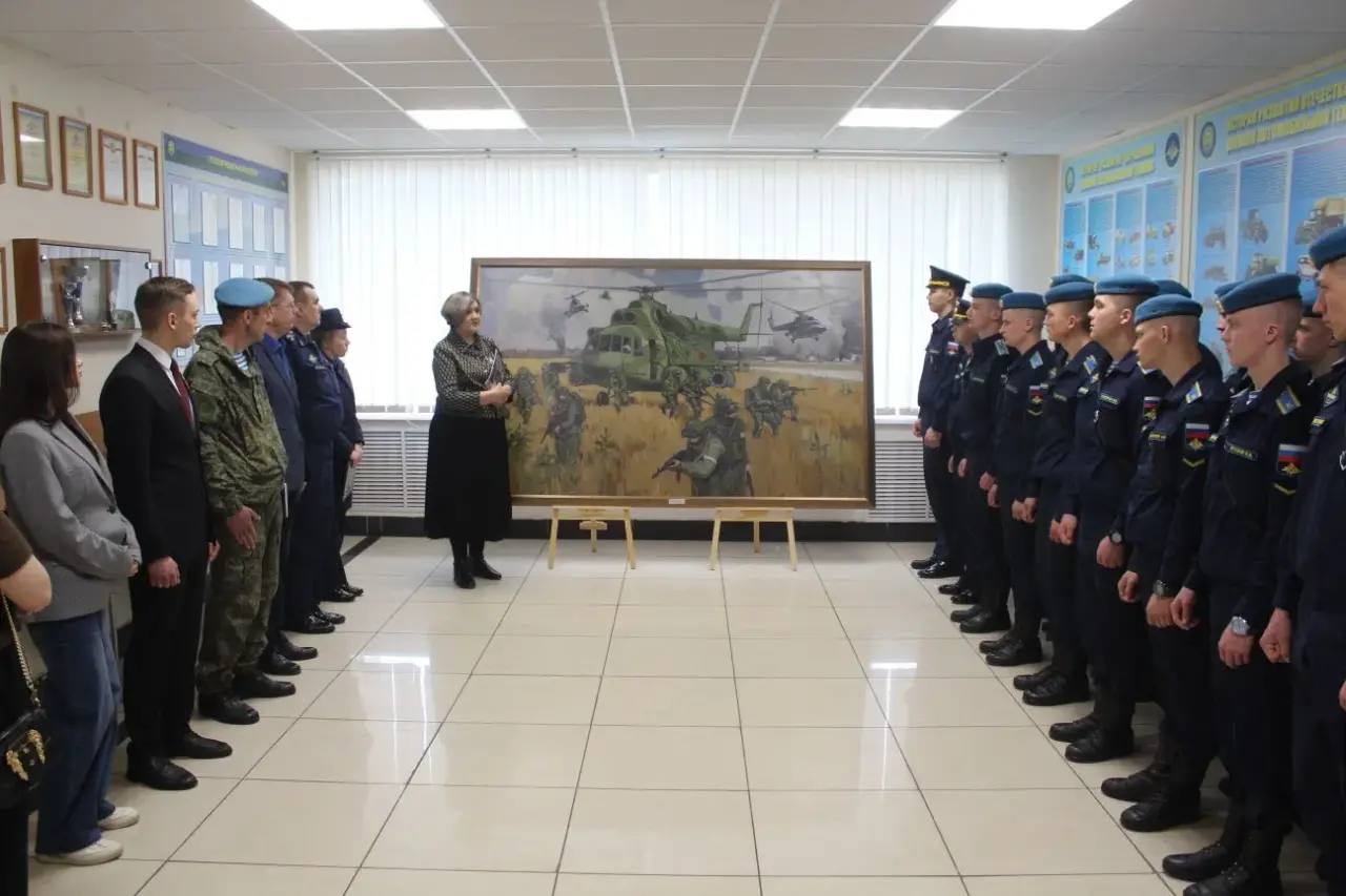 В Рязанском гвардейском воздушно-десантном училище состоялась презентация картины «Работайте, братья!», посвященной подвигу Гостомельского десанта В Рязанском гвардейском воздушно-десантном училище состоялась презентация картины «Работайте, братья!», посвященной подвигу Гостомельского десанта