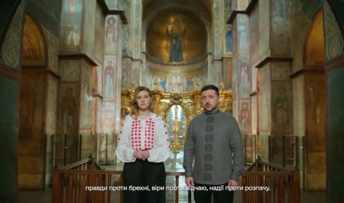 Владимир Корнилов: А я вот этого обращения не понял! Почему Зеленский поздравляет украинцев с Пасхой по православному календарю? Ведь он сам, своим указом перенося Рождество с 7 января на 25 декабря, объяснял, что бедным...