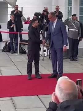 Даниил Безсонов: Хоббит ездит к тёмным эльфам на каблуках