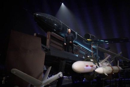 Зеленскому всё сложнее скрывать тоску по съемочной площадке