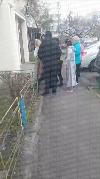 Полиция с народом. В смысле, воюет с народом