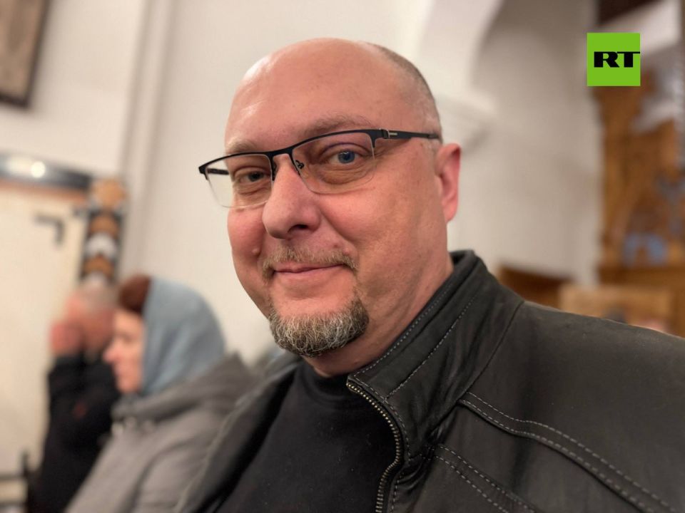 ПАСХА ФРОНТОВАЯ. Военный корреспондент Семён Пегов, автор Telegram-канала @wargonzo Уже третий год подряд провожу предпасхальную неделю в Горловке ПАСХА ФРОНТОВАЯ. Военный корреспондент Семён Пегов, автор Telegram-канала @wargonzo Уже третий год подряд провожу предпасхальную неделю в Горловке