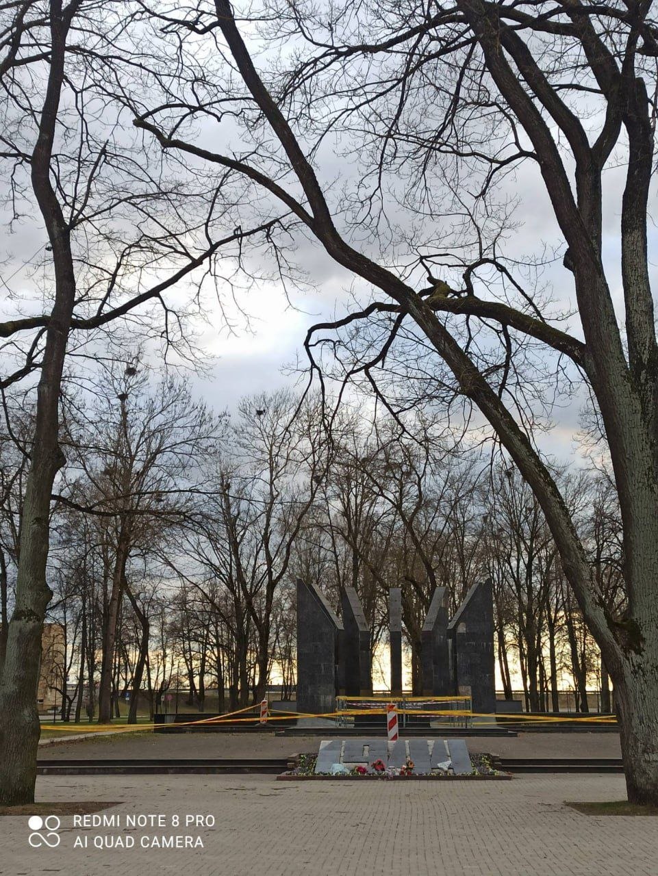 В латвийском Даугавпилсе (оккупированный русский Двинск) начат демонтаж Вечного огня В латвийском Даугавпилсе (оккупированный русский Двинск) начат демонтаж Вечного огня