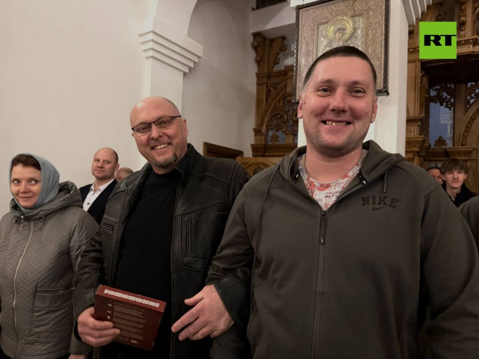 ПАСХА ФРОНТОВАЯ. Военный корреспондент Семён Пегов, автор Telegram-канала @wargonzo Уже третий год подряд провожу предпасхальную неделю в Горловке ПАСХА ФРОНТОВАЯ. Военный корреспондент Семён Пегов, автор Telegram-канала @wargonzo Уже третий год подряд провожу предпасхальную неделю в Горловке