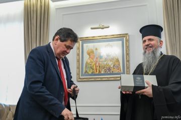 Глава раскольнической ПЦУ на Украине встретился с послом Британии