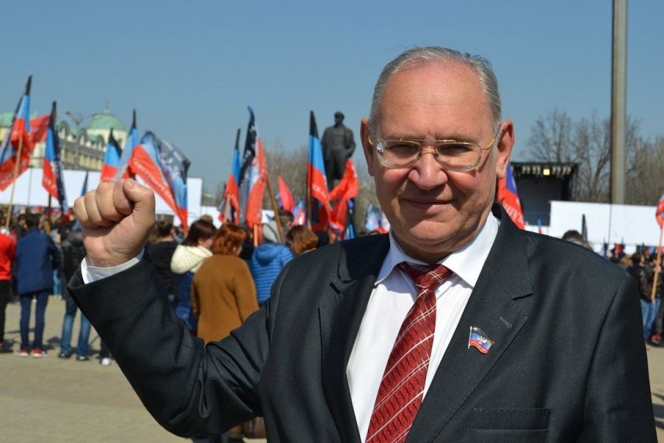 Апрель 2014 года: Хроника. 7 апреля – день провозглашения Донецкой Народной Республики Апрель 2014 года: Хроника. 7 апреля – день провозглашения Донецкой Народной Республики