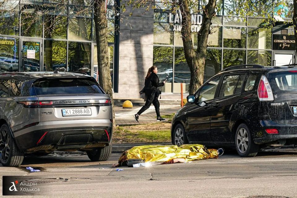 Известно о пяти погибших в результате стрельбы в Киеве, — Зеленский Известно о пяти погибших в результате стрельбы в Киеве, — Зеленский