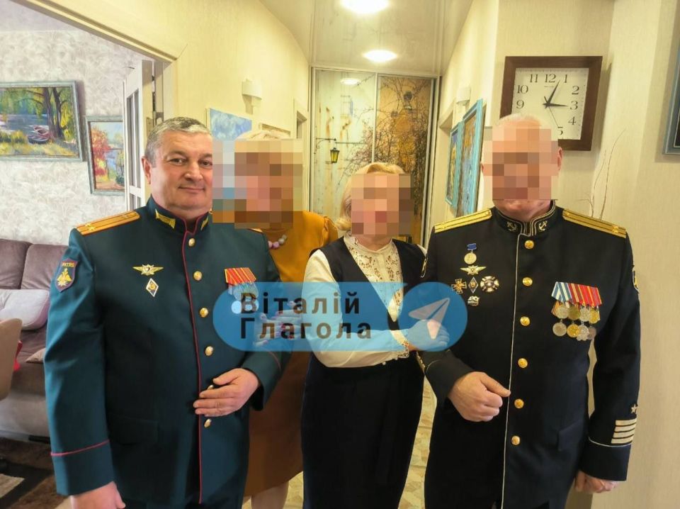 А тем временем, киевский пропагандисты уже ищут "руку Кремля" в том, что бусифицированный киевлянин устроил теракт со стрельбой в Киеве А тем временем, киевский пропагандисты уже ищут "руку Кремля" в том, что бусифицированный киевлянин устроил теракт со стрельбой в Киеве