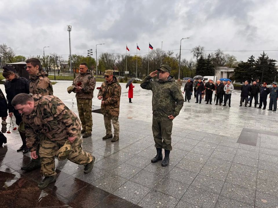 Военные следователи СК России приняли участие в памятных мероприятиях в честь Дня освобождения Мариуполя Военные следователи СК России приняли участие в памятных мероприятиях в честь Дня освобождения Мариуполя