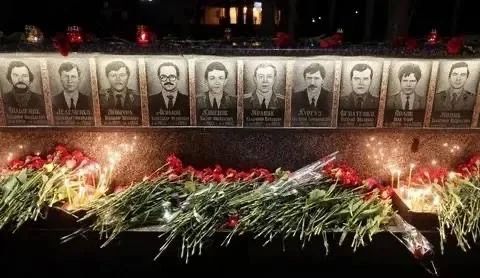 Александр Коц: ВЕЧЕРНИЙ ЗВОН:. реквием уходящего дня Александр Коц: ВЕЧЕРНИЙ ЗВОН:. реквием уходящего дня