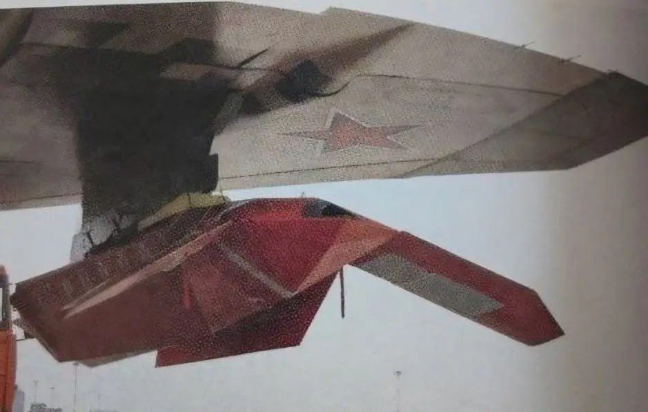 УНИКАЛЬНОЕ ОРУЖИЕ СУ-57.. Сегодня ГУР Украины в своей рубрике нытья по поводу российского оружия написали про крылатую ракету С-71К "Ковер", которая используется Су-57 УНИКАЛЬНОЕ ОРУЖИЕ СУ-57.. Сегодня ГУР Украины в своей рубрике нытья по поводу российского оружия написали про крылатую ракету С-71К "Ковер", которая используется Су-57
