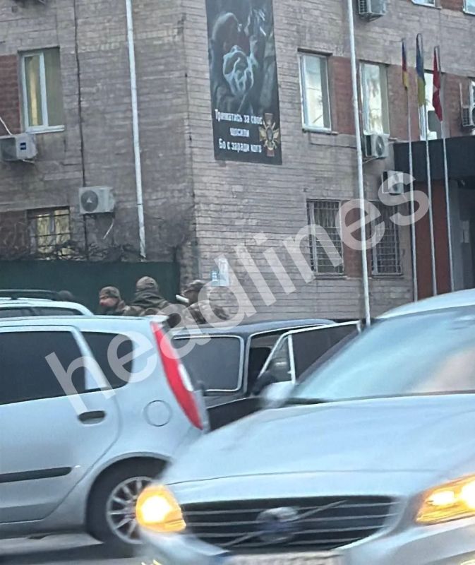 В Белой Церкви кто-то закинул гранату в здание ТЦК В Белой Церкви кто-то закинул гранату в здание ТЦК