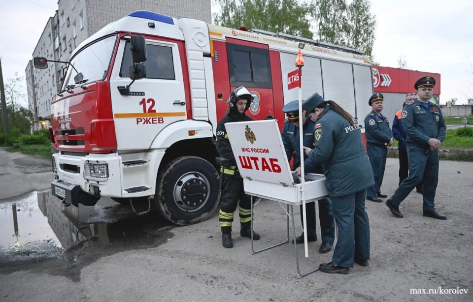 ВСУ продолжают атаковать российские регионы, несмотря на заявления Зеленского о перемирии ВСУ продолжают атаковать российские регионы, несмотря на заявления Зеленского о перемирии