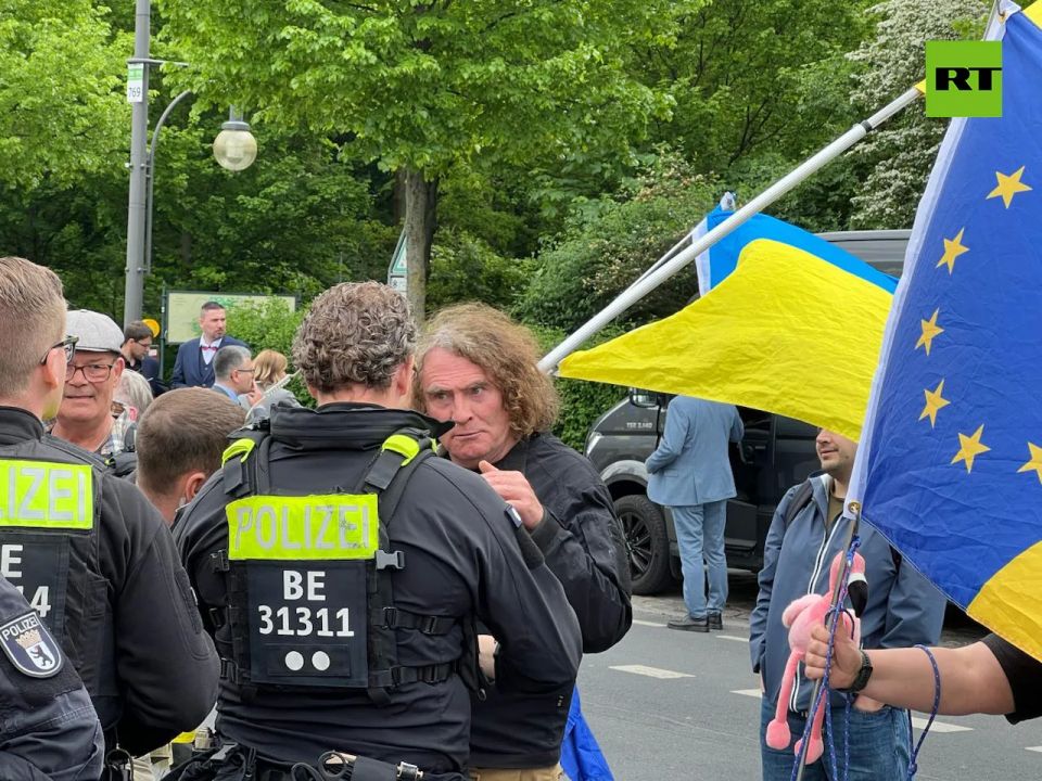 ДЕНЬ ПОБЕДЫ В БЕРЛИНЕ: БЕЗУКОРИЗНЕННОЕ ПРОВЕДЕНИЕ И ОТСУТСТВИЕ ПРОВОКАЦИЙ ДЕНЬ ПОБЕДЫ В БЕРЛИНЕ: БЕЗУКОРИЗНЕННОЕ ПРОВЕДЕНИЕ И ОТСУТСТВИЕ ПРОВОКАЦИЙ