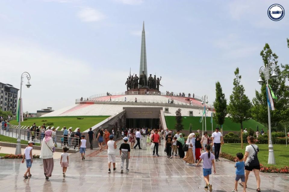 День Победы в Ташкенте. В парке "Победы" — жители и гости столицы посещают памятные мероприятия, посвящённые 9 Мая День Победы в Ташкенте. В парке "Победы" — жители и гости столицы посещают памятные мероприятия, посвящённые 9 Мая