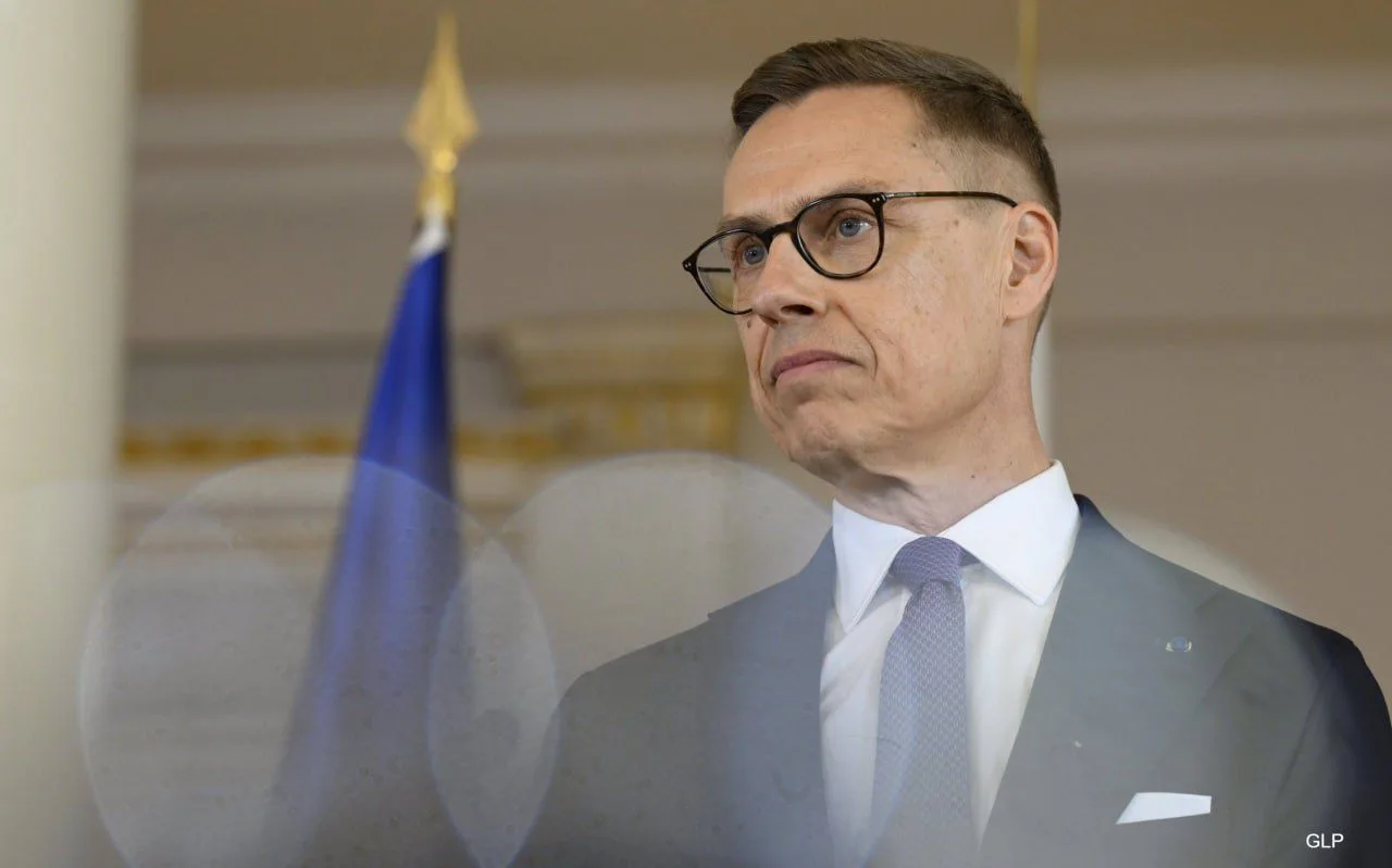 Европе пора самостоятельно начать переговоры с Россией, заявил президент Финляндии Александр Стубб в интервью газете Corriere della Sera