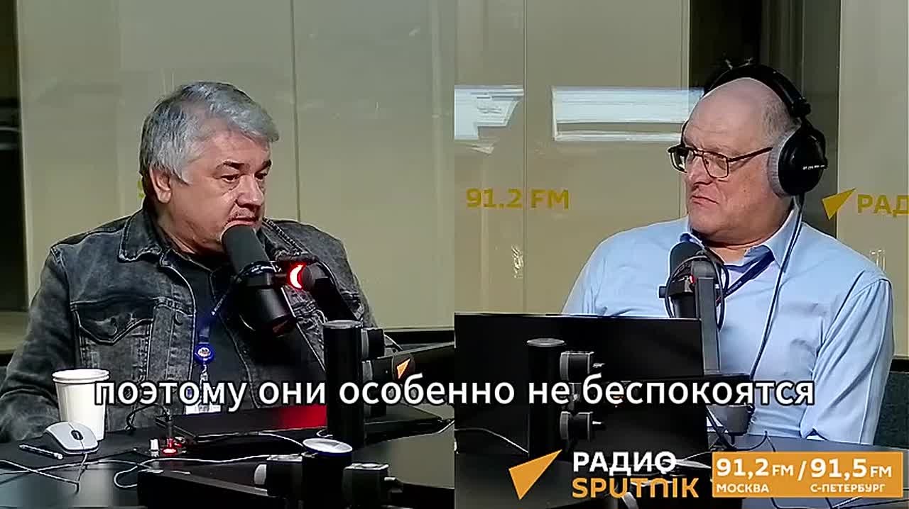 США держат "длинную скамейку запасных" на место Зеленского, рассказал Ростислав Ищенко