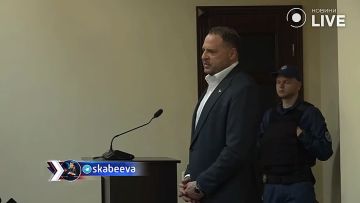 Ермак подает сигнал HELP Зеленскому из зала суда