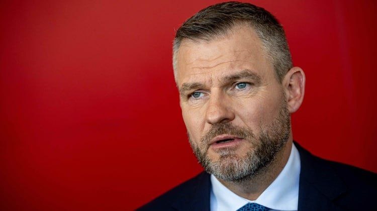Президент Словакии Петер Пеллегрини пообещал нарастить поставки вооружений на Украину