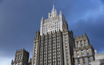 США и Украина не ответили на российские запросы о биооружии у границ России, рассказал замглавы МИД РФ Дмитрий Любинский