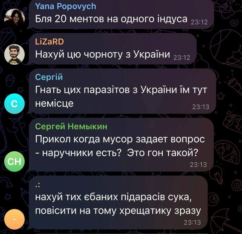 В Киеве индус решил, что спарринг с девушками на улице — это часть национальной традиции В Киеве индус решил, что спарринг с девушками на улице — это часть национальной традиции