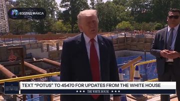 Президент США Дональд Трамп выступил перед журналистами