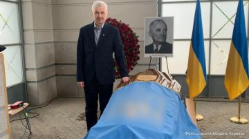 Главного конкурента Бандеры среди украинских сторонников Гитлера перезахоронили на Украине